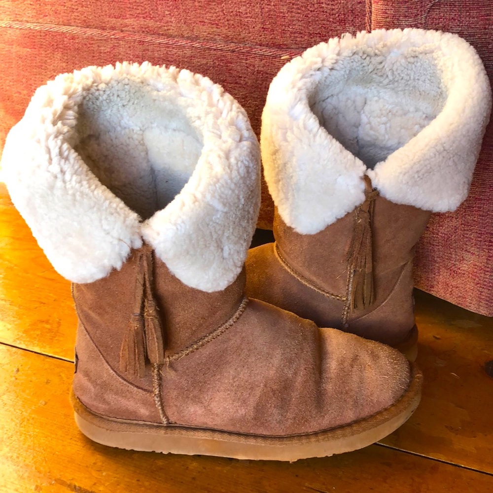 Ugh style boots!